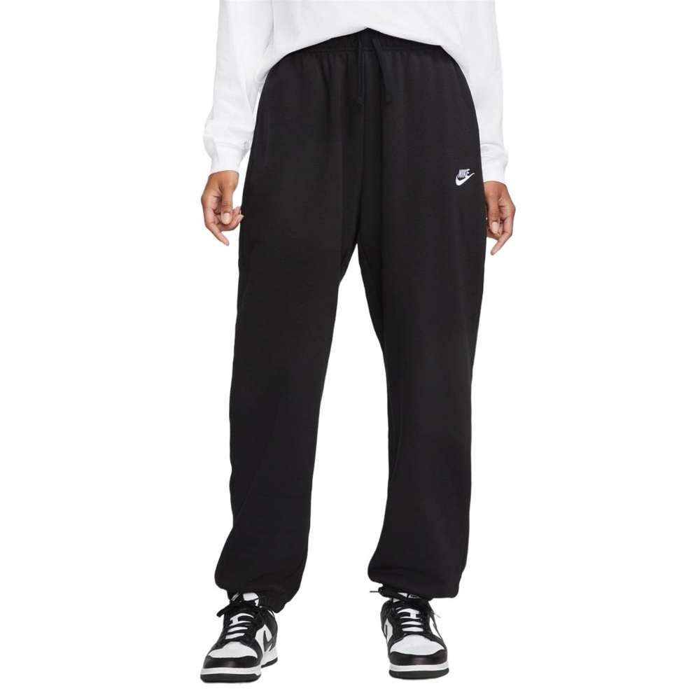 Nike Sportswear Club Fleece Oversized Joggers in Black/White
